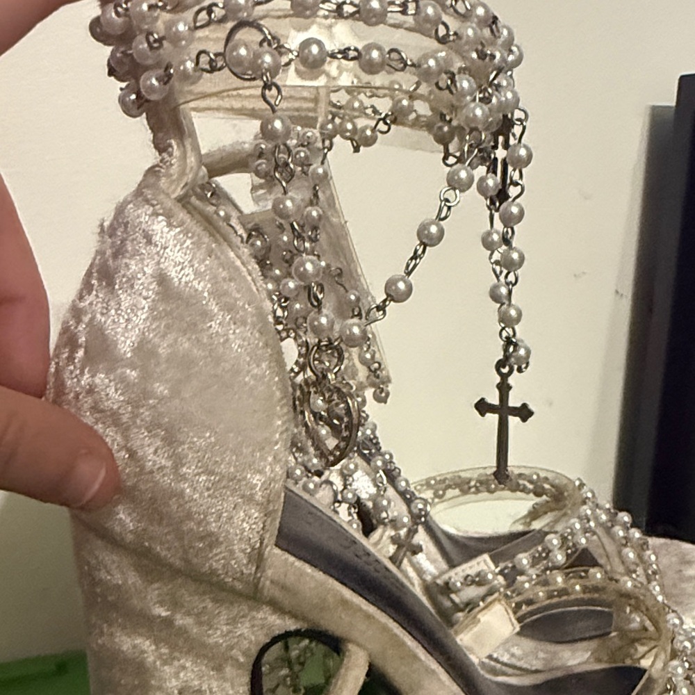 Elegant Pearl-Embellished Cream Platform Heels - Picture 2 of 5